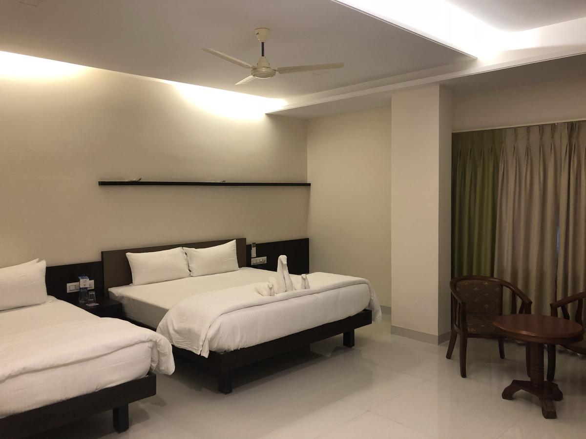 Kyriad Hotel Vijayapura By Othpl Биджапур Экстерьер фото